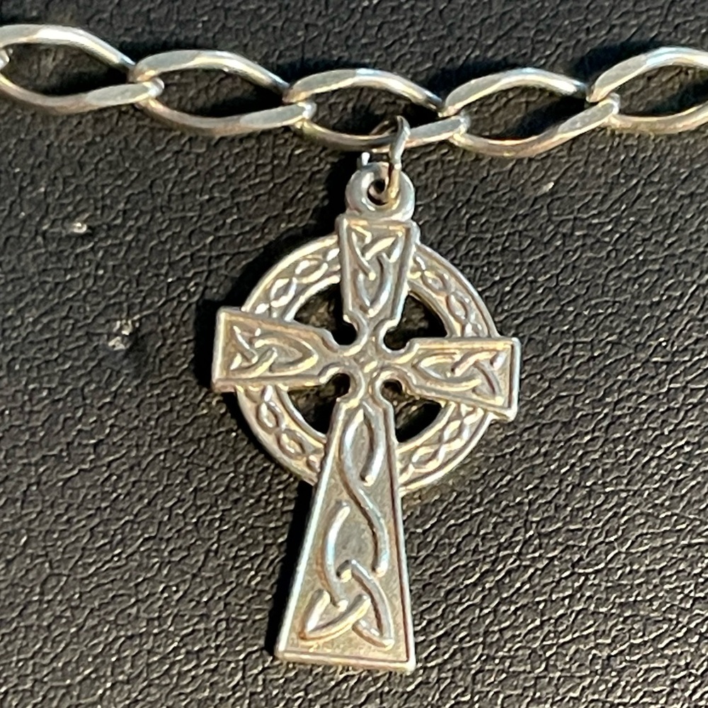 7” Vintage 925 Silver Charm Bracelet with 4 charms 2 stamped Made In Ireland. - Picture 13 of 15